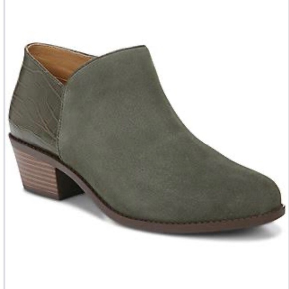 Vionic Marissa Ankle Boots Olive Green - Picture 1 of 8